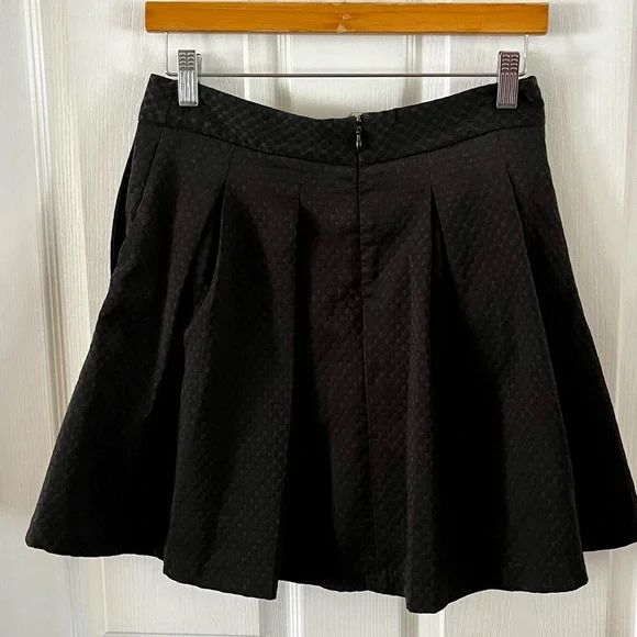 EUC Metaphor Elegant Black Pleated Mini Skater Skirt Pockets Lined Size 4 Small - Picture 3 of 15